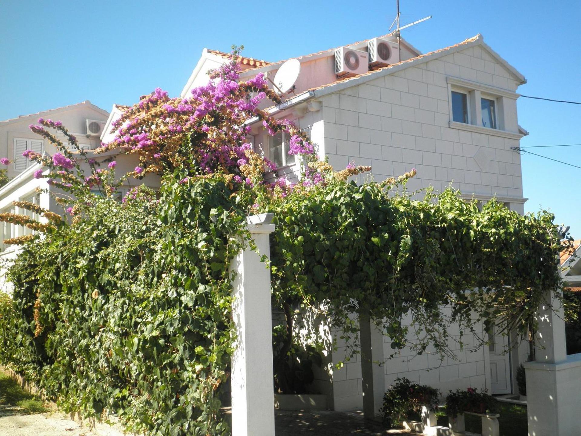 Apartment Aldica Supetar Buitenkant foto